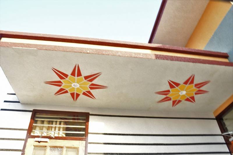 Exterior porch ceiling with star texture design